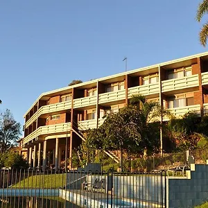 https://hillcrest-motor-inn.hotelsbyronbayaustralia.com